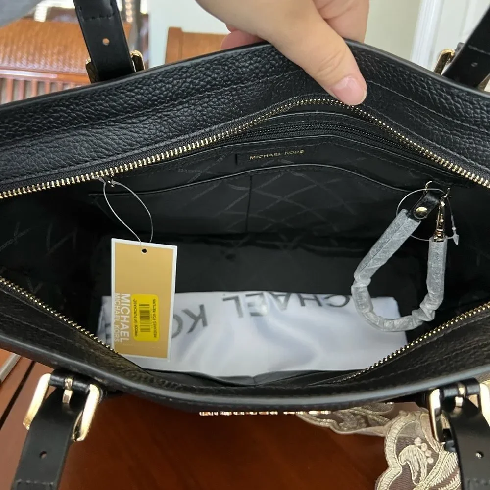 Michael Kors LG black tote